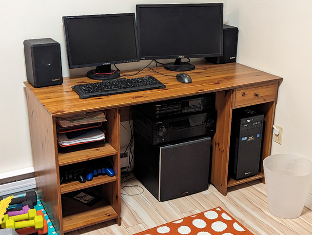 Wooden desk dans Bureaux  à Ouest de l’Île