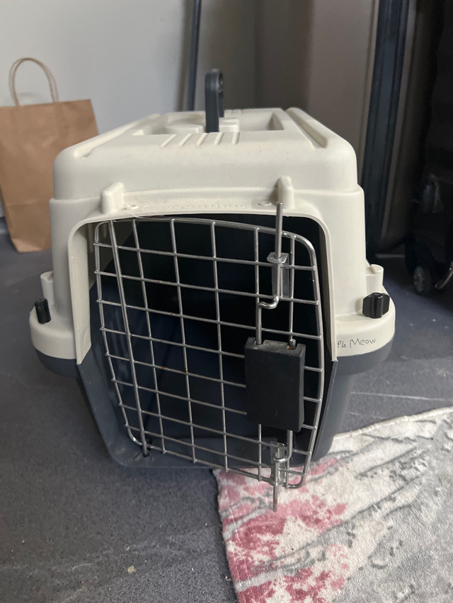 Cat carrier cage  in Accessories in La Ronge - Image 2
