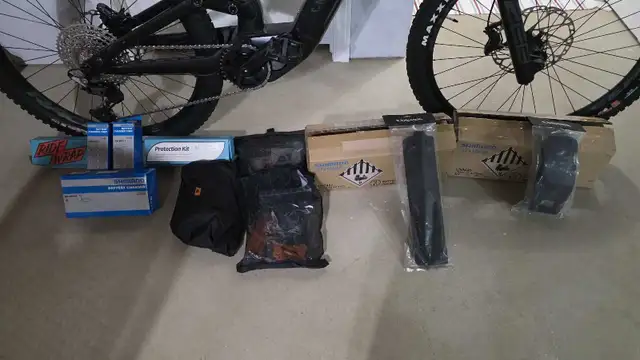 2022 Canyon Torque:ON 7 E-Mountain Bike in eBike in London - Image 6