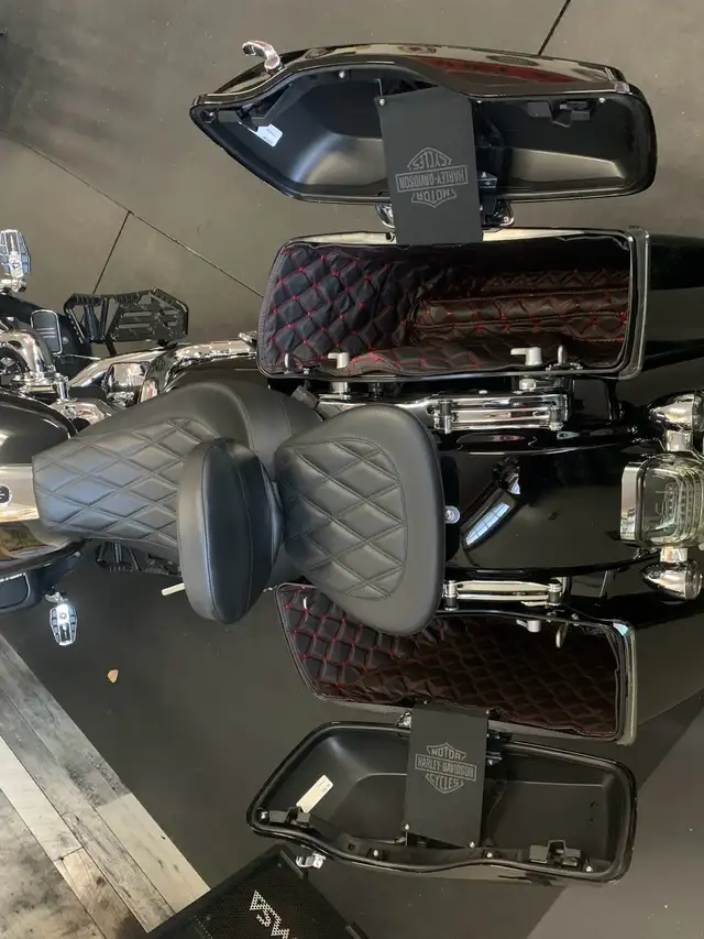 HD Road Glide (Trade or Cash) in Touring in Sarnia - Image 11