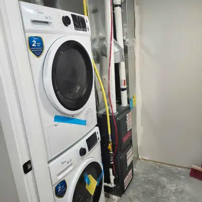 Brand New 2 Bed, 1 Bath Basement (Legal secondary Suite)