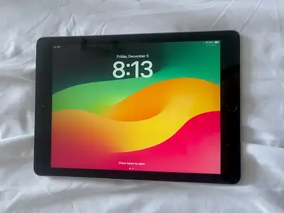 Excellent Apple ipad 6 space grey with wifi and lte sim card, View more