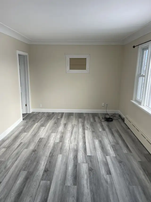 PORT COLBORNE – Unit 3 Large, Quiet 2 Bedroom Apartment