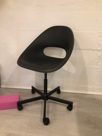 Chaise bureau adulte ikea neuve / Office chair Ikea like new ! 