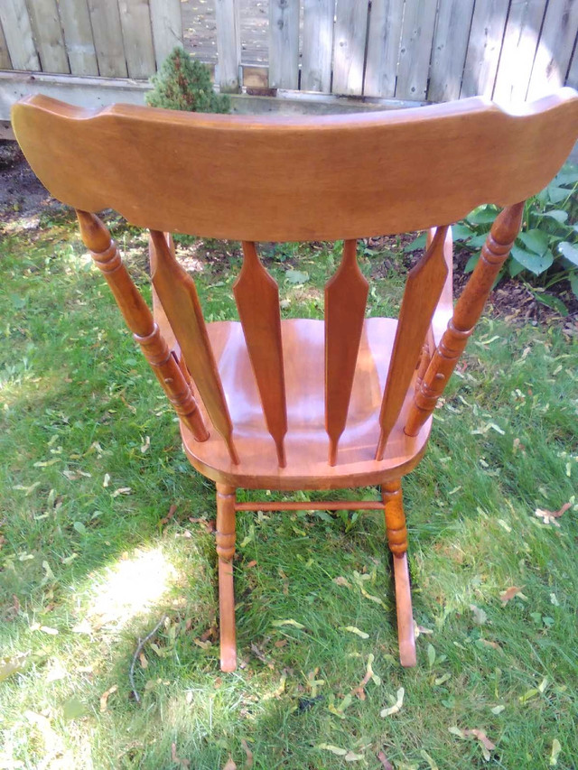 Hardwood Rocking Chair in Chairs & Recliners in Peterborough - Image 3