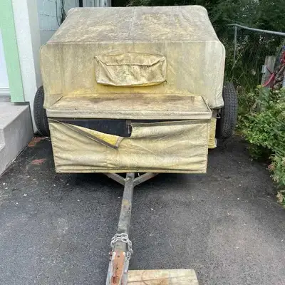 Heavy duty double-axle utility trailer 10' x 5' Utility box in front 48" x 18" x 20". 2" ball hitch....