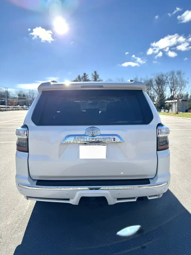 2020 Toyota 4Runner Limited – 7 Seater – Excellent Condition in Cars & Trucks in Cambridge - Image 9