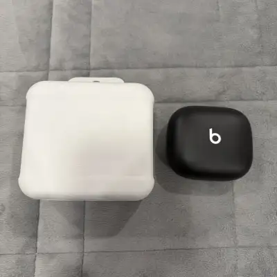 Apple Powerbeats Pro 2 Airpods, View more