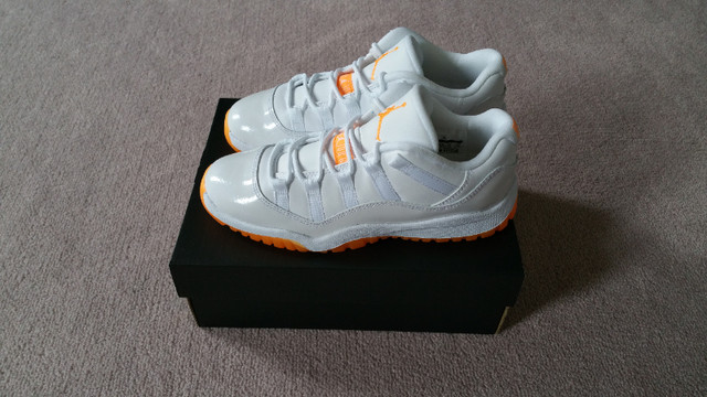 BNIB Jordan 11 (xi) Size 5 Womens or 3Y Citrus in Women's - Shoes in Markham / York Region - Image 4