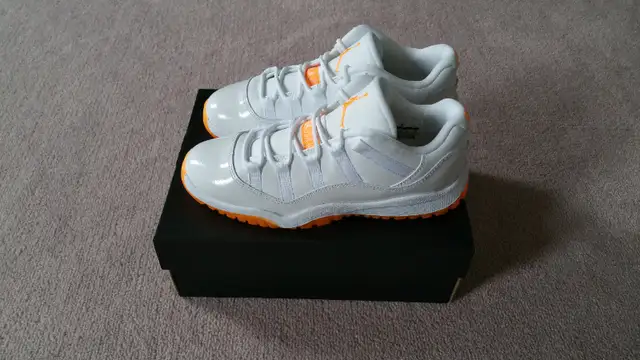 BNIB Jordan 11 (xi) Size 5 Womens or 3Y Citrus in Women's - Shoes in Markham / York Region - Image 5