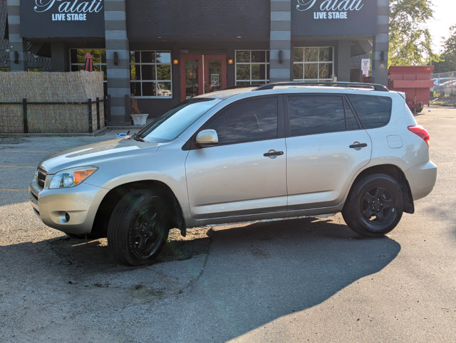 2006 TOYOTA RAV4 in Cars & Trucks in City of Toronto