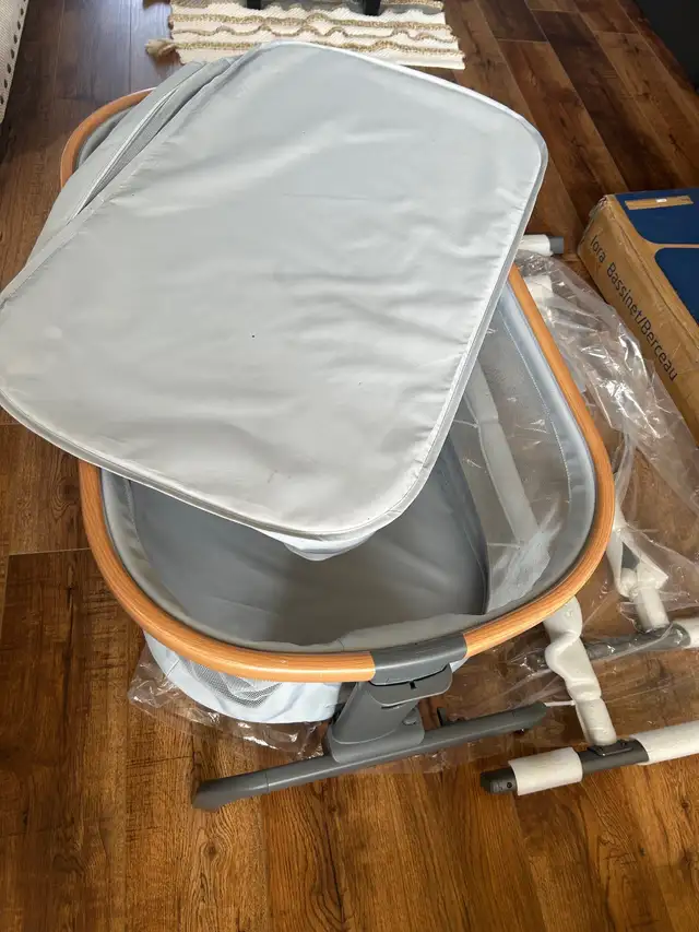 MAXI COSI Iora Bassinet - NEW in Cribs in Hamilton - Image 5
