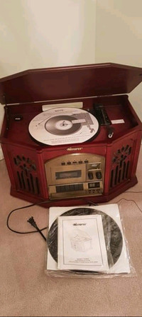 Memorex AM/FM Radio,Cassete &
CD Player