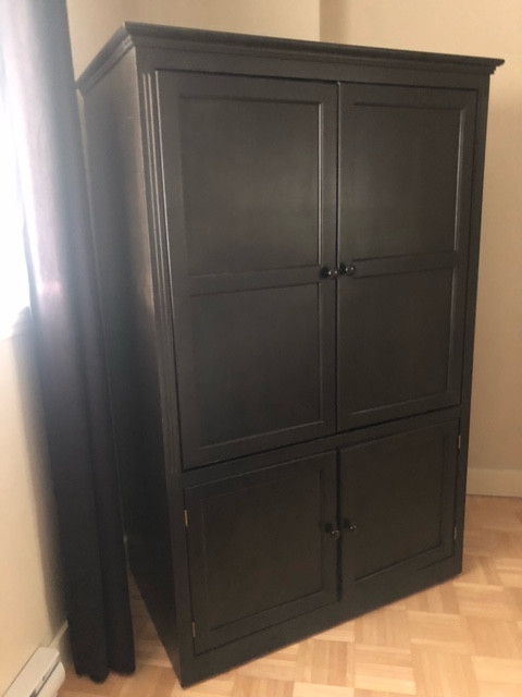 Armoire de rangement noire - Nadeau dans Commodes et armoires  à Ville de Québec