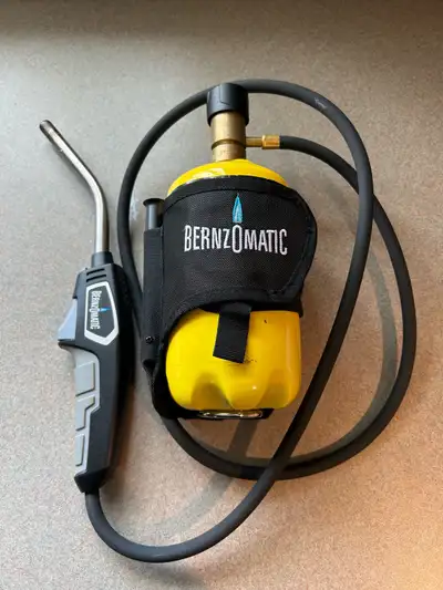 Excellent condition. Torch, holster, and half bottle of MAP gas. Will also work on propane bottles....