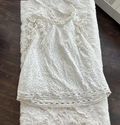 Cute top from Maeve by Anthropologie Size USA 4 or small