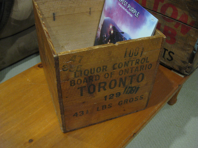 Vintage wooden crates / boxes (scotch and cotton club) in Arts & Collectibles in Ottawa - Image 2