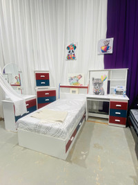 Kids bed set for clearance!! 