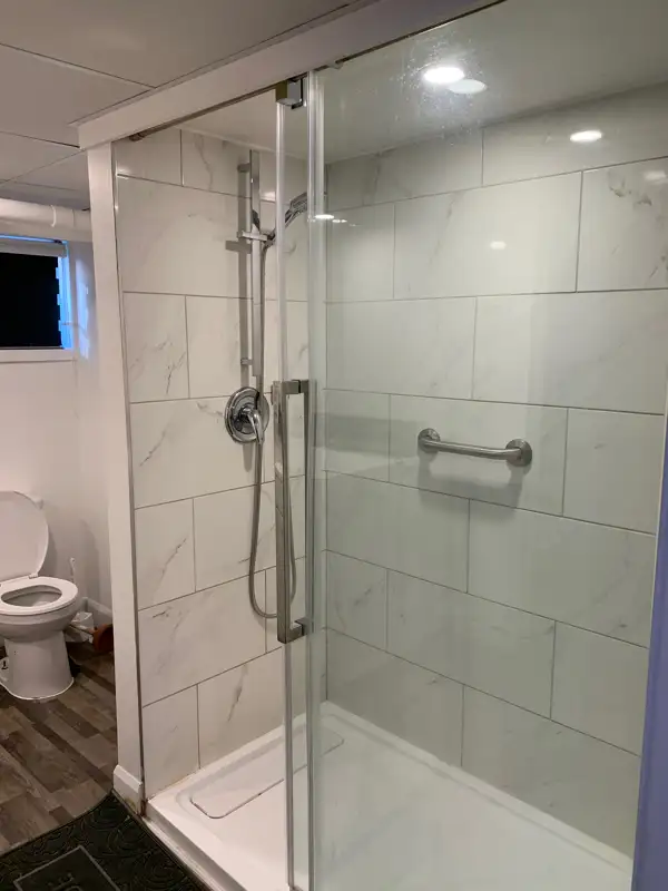 Chambre à louer pour travailleur , étudiant et retraité in Room Rentals & Roommates in Québec City - Image 10