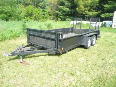 OLD TRAILER AS IS 990$ call 416 873 7819
