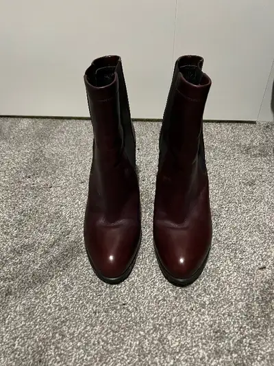 Stuart Weitzman Ankle boots - size 10 - pristine condition, View more