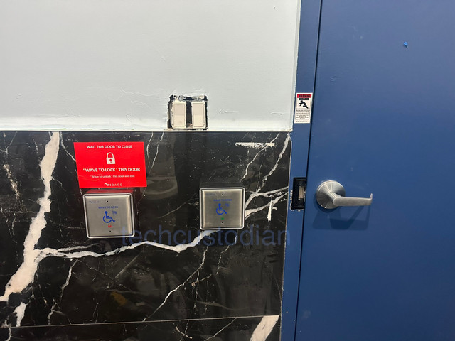 Automatic door operator, Handicap door operator. in Security Systems in Mississauga / Peel Region - Image 4