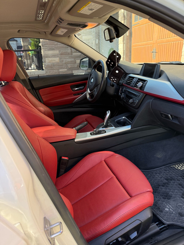 BMW 320i 2014 X DRIVE PERFECT CONDIITON in Cars & Trucks in Mississauga / Peel Region - Image 4