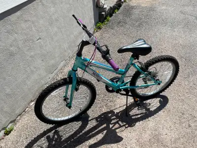 Vélo de montagne 20" 6 vitesses, View more