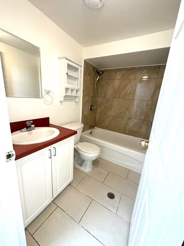 Spacious 2 Bedroom Apartment - Centretown Ottawa in Long Term Rentals in Ottawa - Image 10