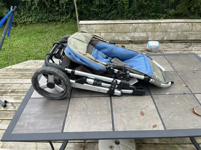 Uppababy Vista Stroller with bassinet  in Strollers, Carriers & Car Seats in City of Toronto - Image 5