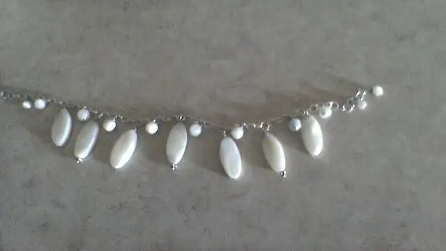 MOTHER OF PEARL BRACELET/ EARRINGS62863731950723123