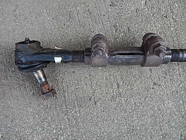 Ford truck 1991  F150 Front Steering Assembly in Other Parts & Accessories in Strathcona County - Image 3
