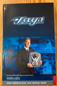 2004 Toronto Blue Jays Official Guide CY Winner Roy Halladay