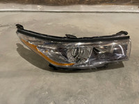 OEM 2016 Toyota Highlander Headlight Passenger Side