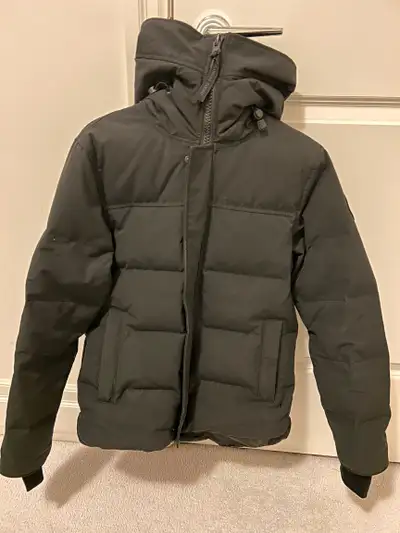 XS, Blk Logo, receipt, Canada Goose Men MacMillan Parka Like new, View more