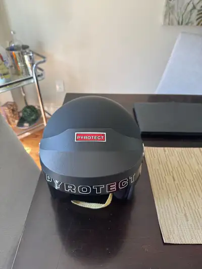 Racing helmet - size large, View more