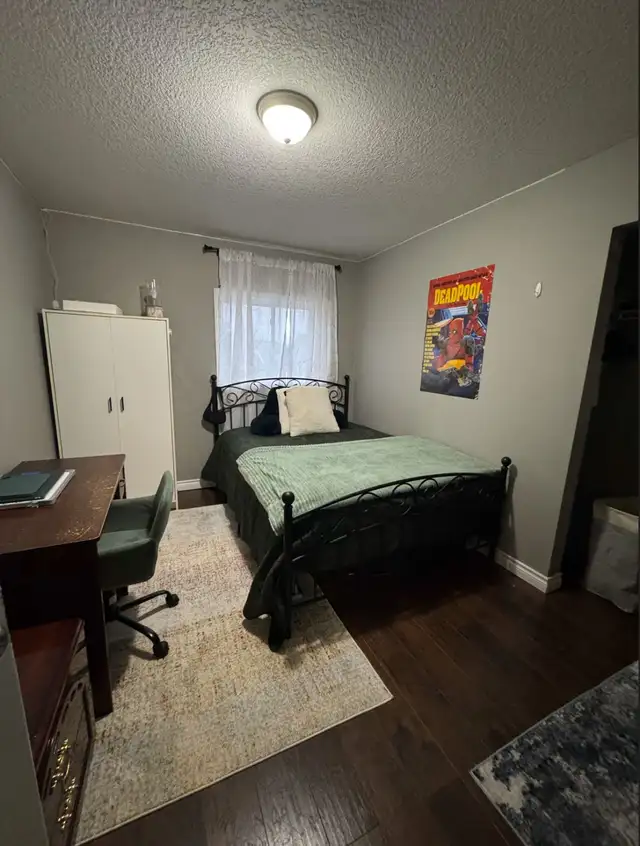 Across from WLU | Furnished | Utilities Incl. | SUBLET| in Long Term Rentals in Kitchener / Waterloo - Image 2