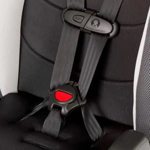 Evenflo Chase Plus Booster Car Seat (2-12 Years) in Strollers, Carriers & Car Seats in Oakville / Halton Region - Image 6
