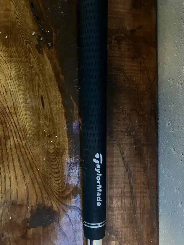 TaylorMade RH RAC 4 Iron Wedge Club in Golf in Ottawa - Image 4