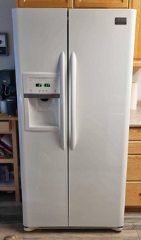 Frigidaire/side-by-side/fridge/freezer 