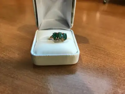 Ladies- 10k Gold Emerald Ring, View more