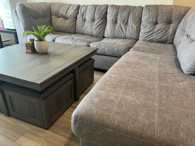 Section sofa with Additional accidental warranty in Couches & Futons in Abbotsford - Image 2