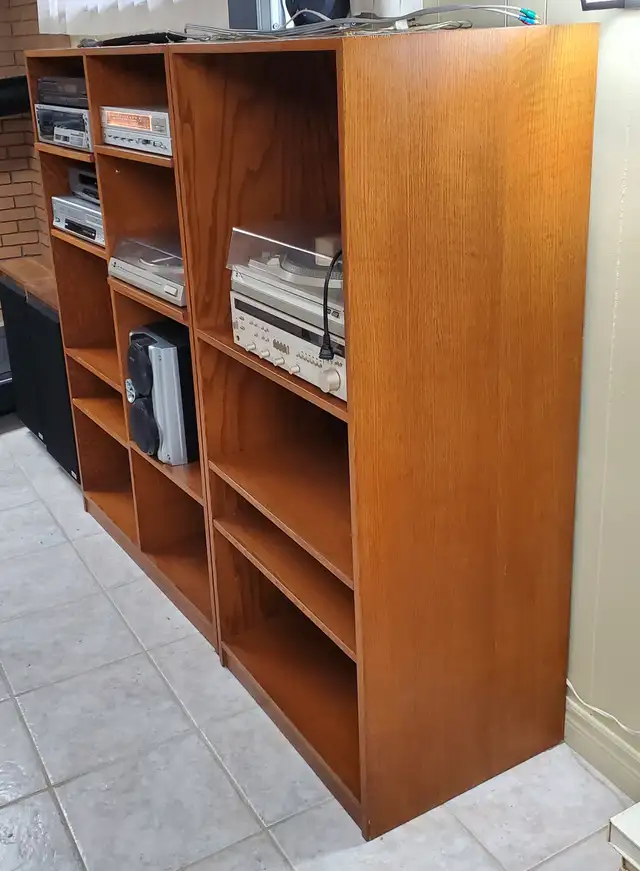 MULTI SHELF ENTERTAINMENT BOOK SHELF in Bookcases & Shelving Units in Oakville / Halton Region - Image 3