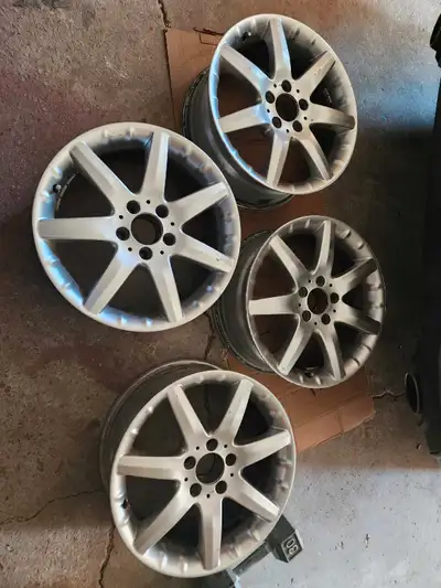 2004 C300 Rims 17x7.5 ET37 Reasonably priced $250 take it or leave it