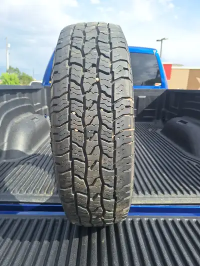 1 LT225/75R16 IRONMAN ALL COUNTRY AT2 M&S ALL SEASON 90% TREAD LEFT $30 ($200 AND UP NEW) NO SHIPPIN...