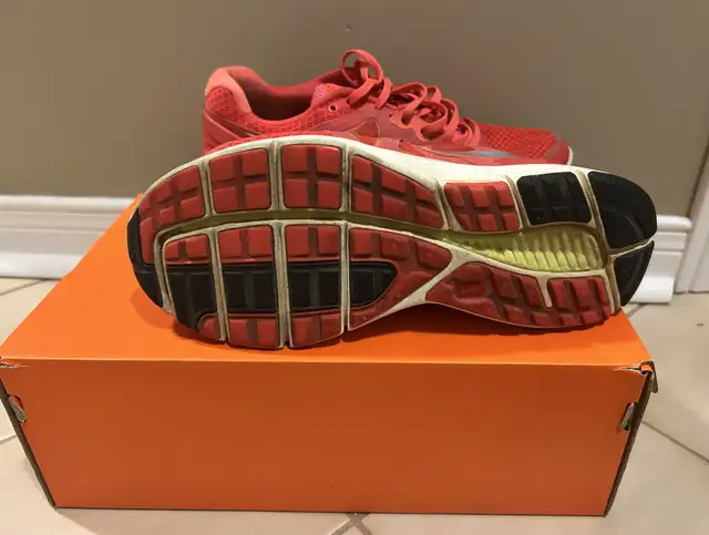 Nike Running Shoes size 8.5 Ladies in Men's Shoes in Peterborough - Image 3