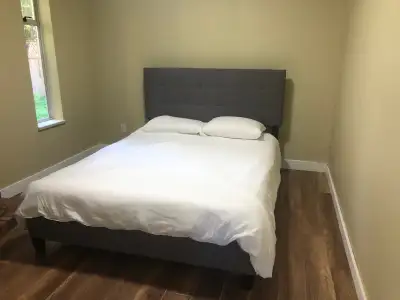 New Queen bedframe and memory foam mattress. All Utilities included. Renting 1 private room with sha...