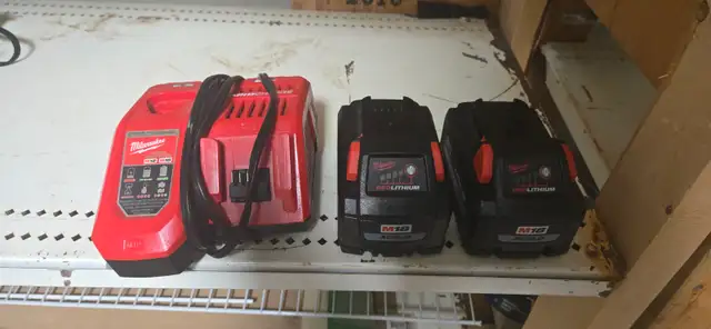 Milwaukee M18 FUEL String Trimmer583287935504885761