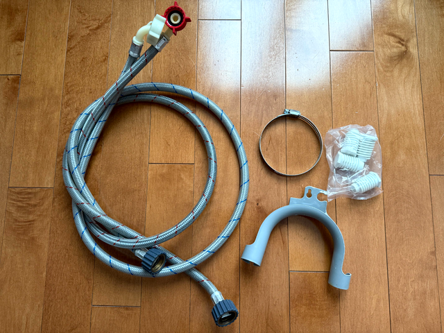 Braded Washing Machine Hoses And Other Accessories in Washers & Dryers in Markham / York Region - Image 2