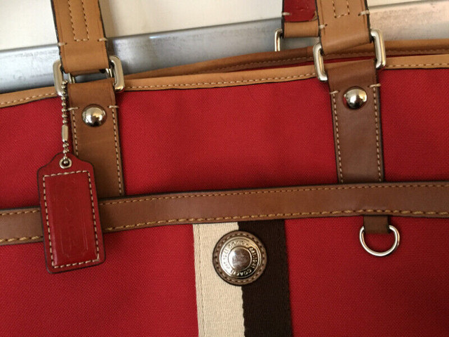 Coach Red Canvas Leather Multi-Travel Tote + Zippy Wallet in Women's - Bags & Wallets in City of Toronto - Image 4